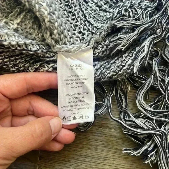 🌸4/$30🌸california Moonrise | Boho Grey knit sweater with fringe - Picture 8 of 12